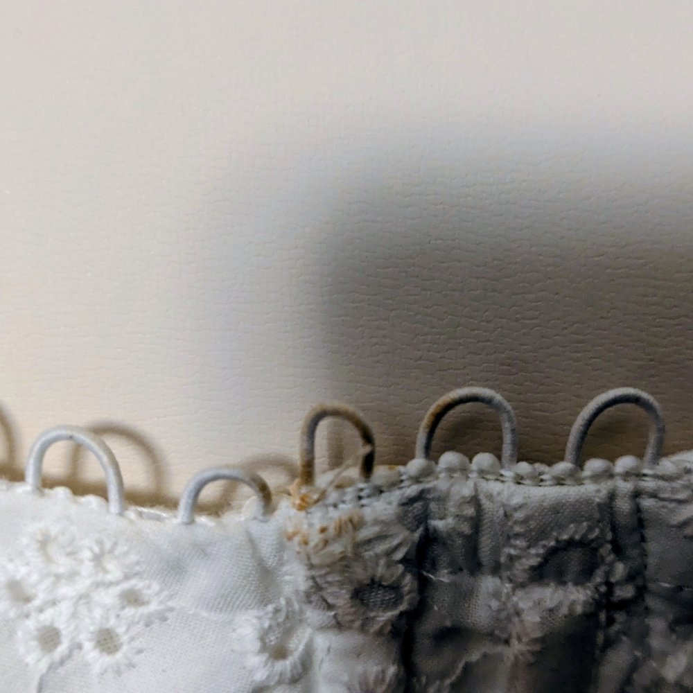 ❤️❤️❤️Astr White Eyelet Ruffle Blouse - Picture 4 of 8